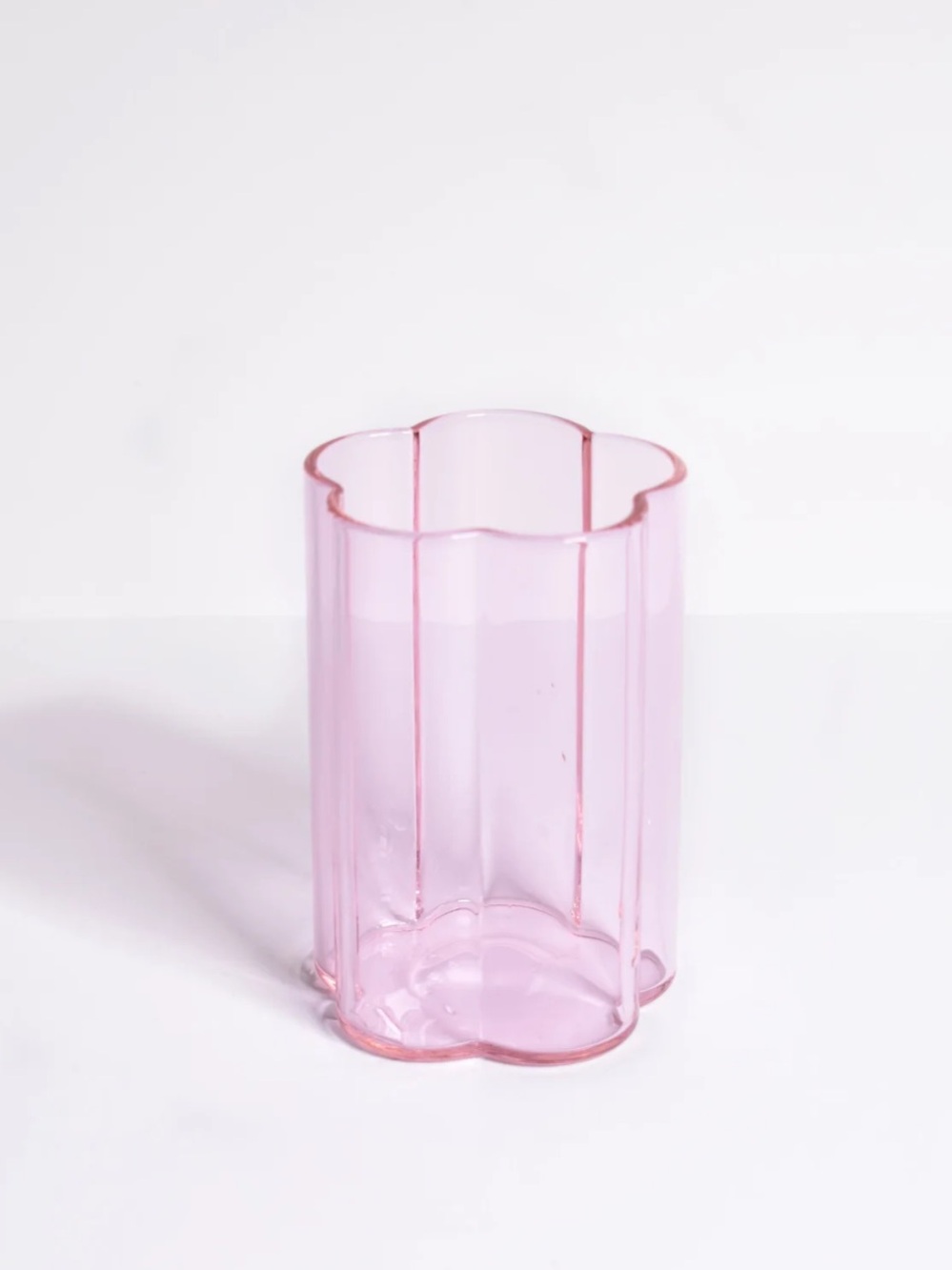 Recreation Center pink sodium borosilicate flower drinking glass
